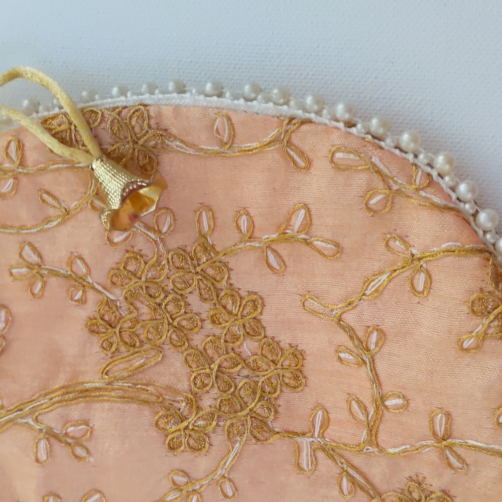 Set Of 2 Embroidered Embellished Pearls Drawstring bag Romantic fairy Red Peach - Picture 4 of 9